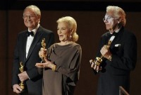 Roger Corman, Lauren Bacall y Gordon Willis recibieron Oscares a su carrera